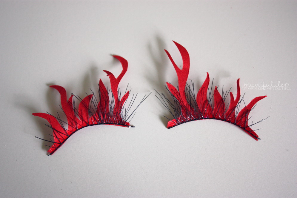 [DIY] Paper Lashes