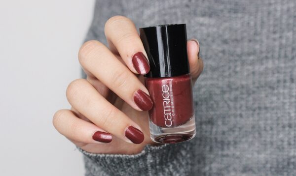 Ein paar auf die Nüsse | Nail Polish